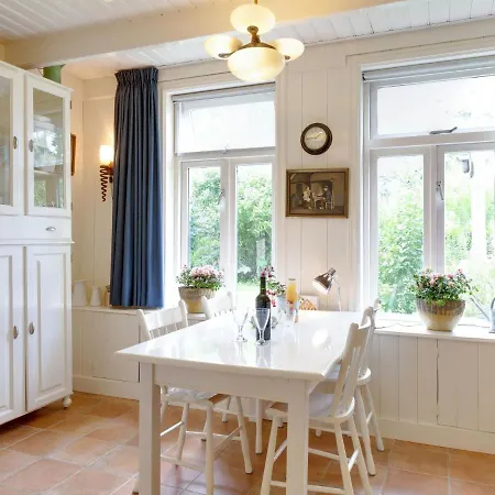 Peaceful Holiday In With Terrace Semesterbostad *