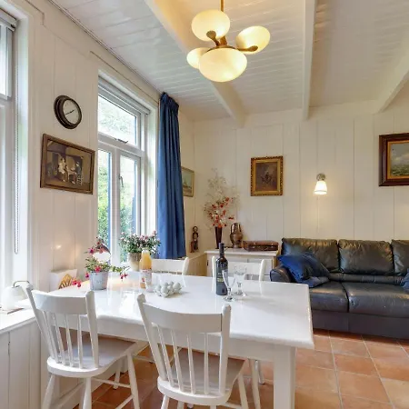 Semesterbostad Peaceful Holiday In With Terrace Krabbendam